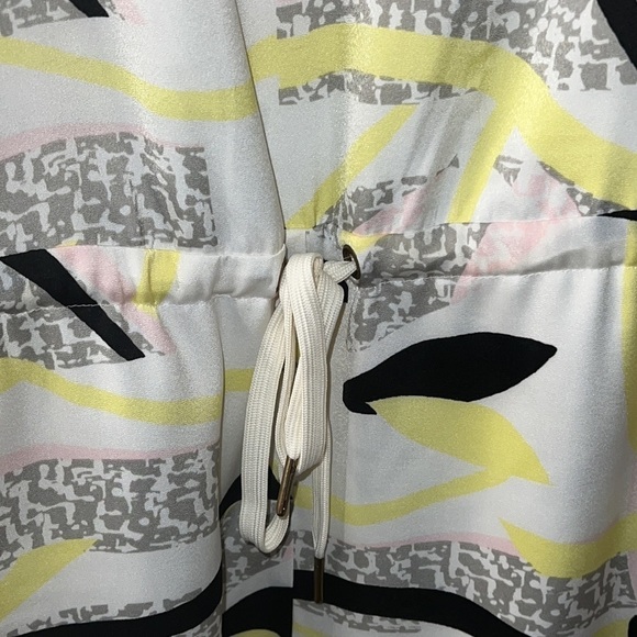 GUESS Romper Sz XL spaghetti straps tie waist - Picture 3 of 9